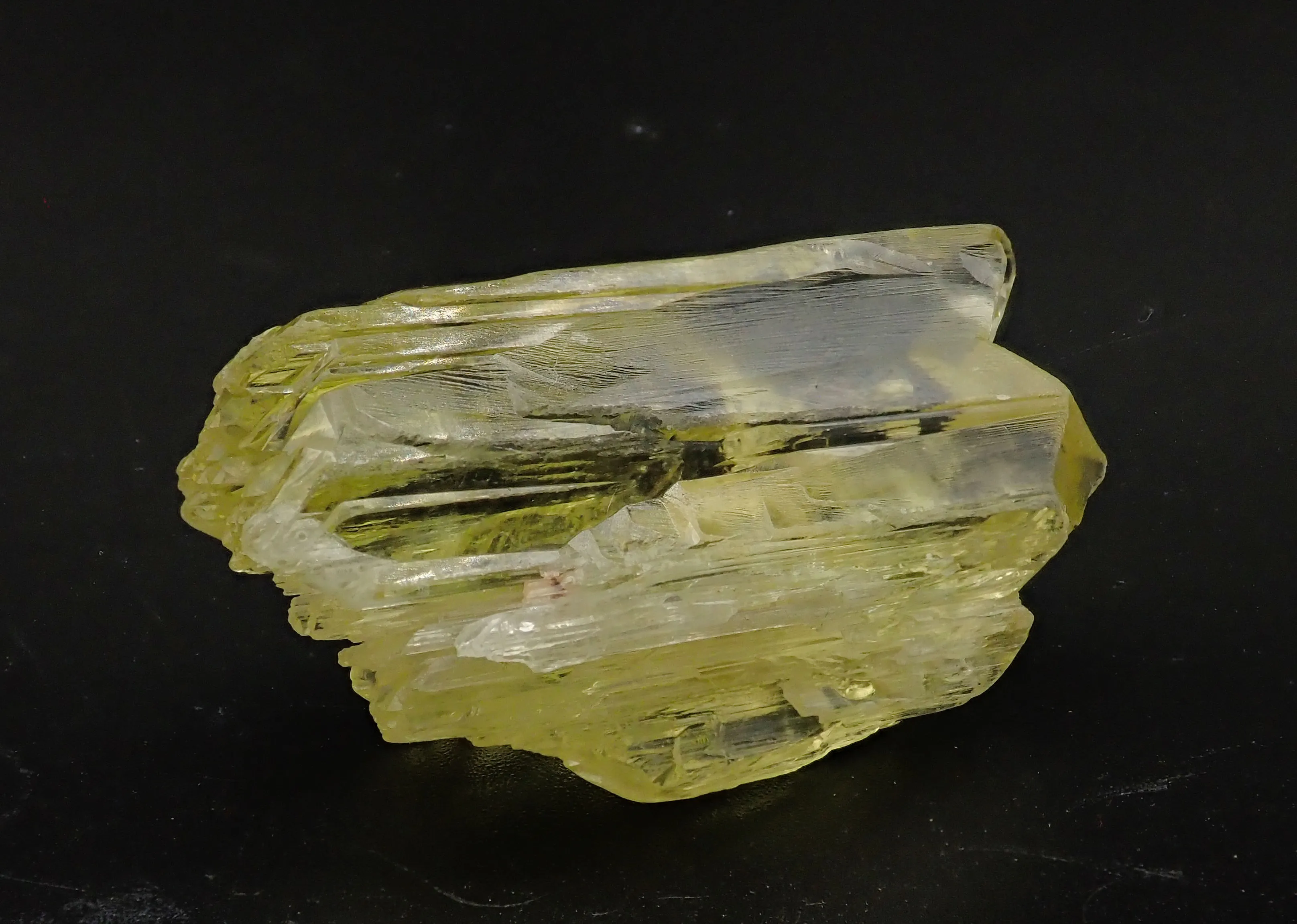 Spodumene, variety Hiddenite - image 1