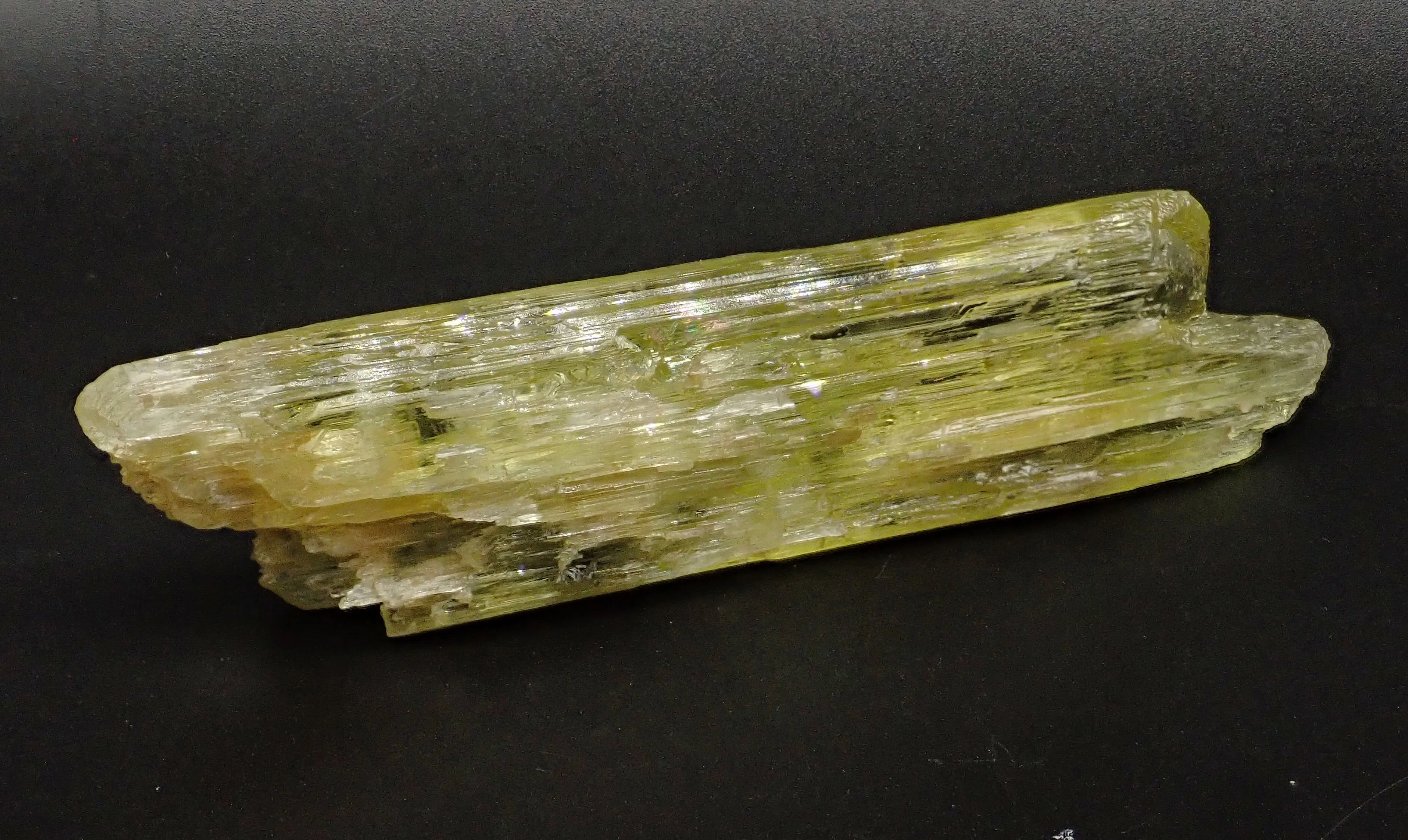 Spodumene, variety Hiddenite - image 4