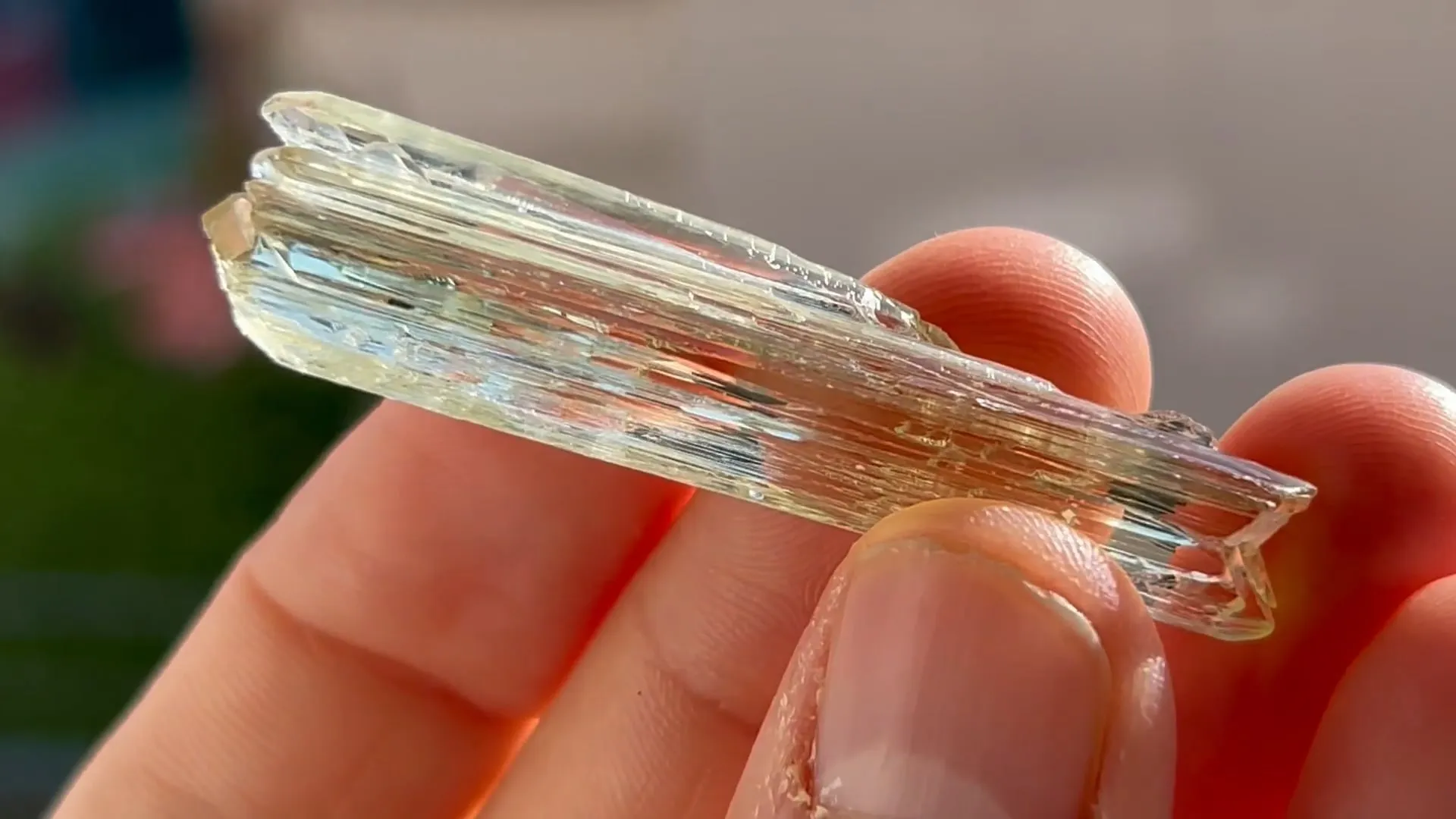 Spodumene, variety Hiddenite - image 5