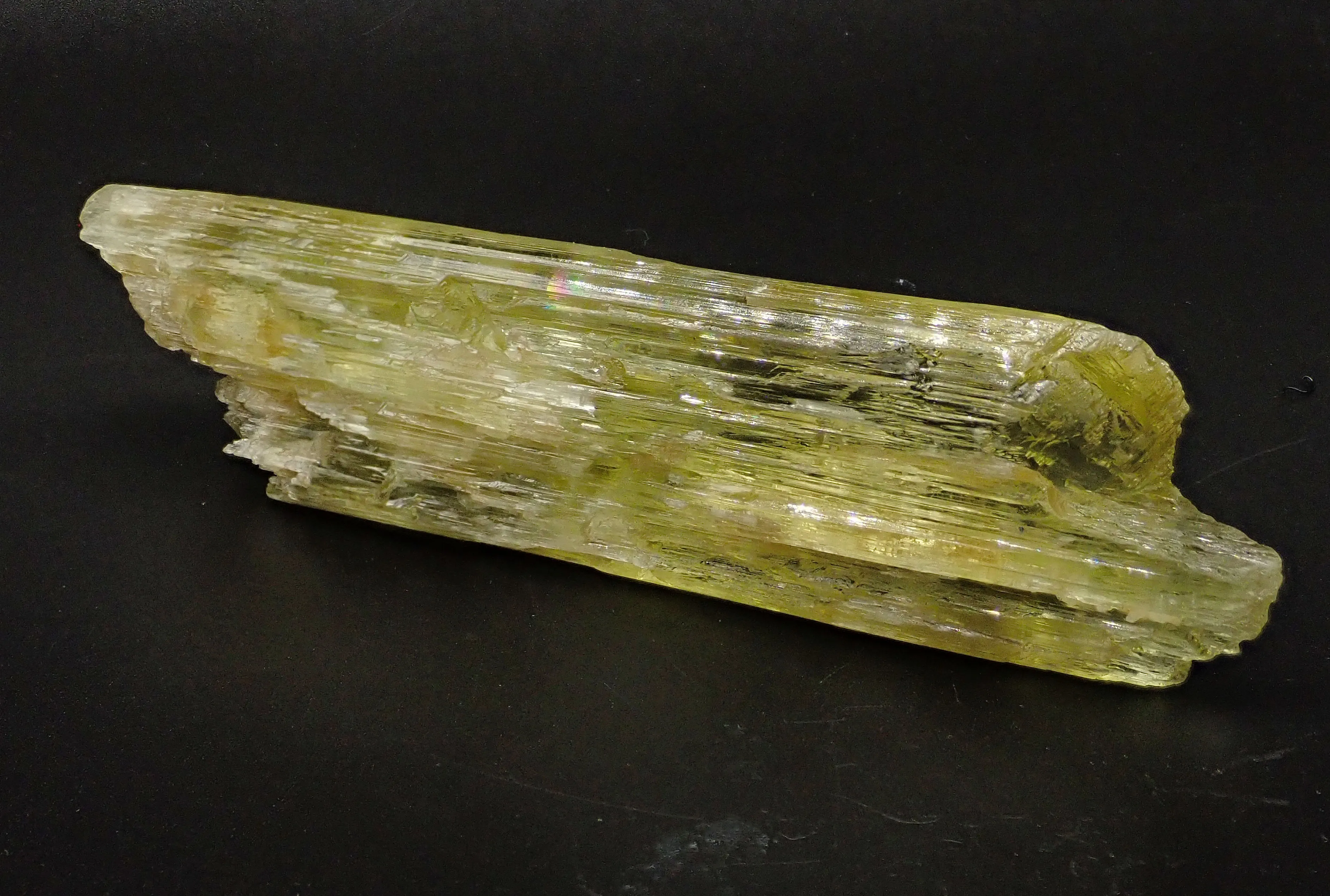 Spodumene, variety Hiddenite - image 2