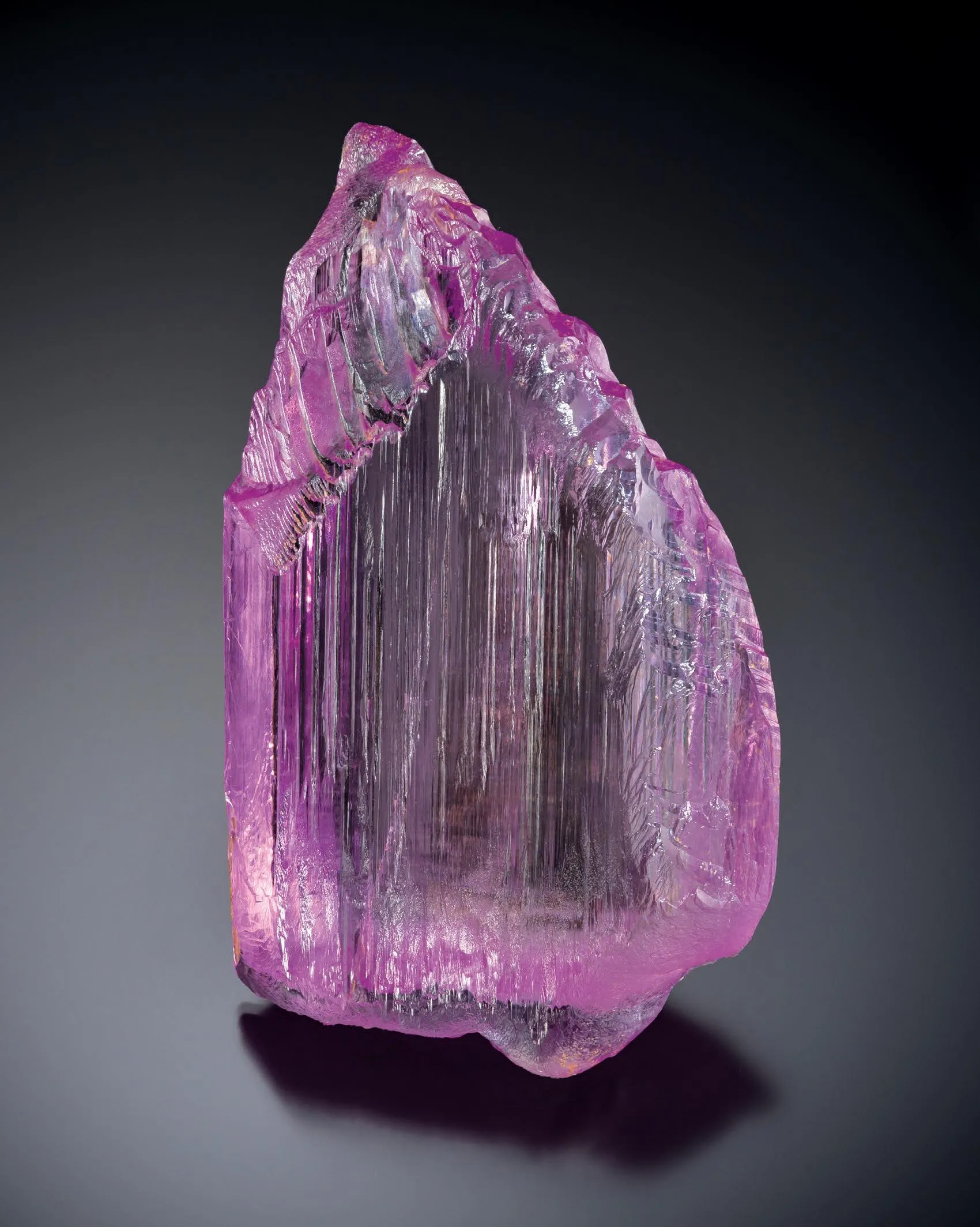 Spodumene (variety Kunzite) - image 1