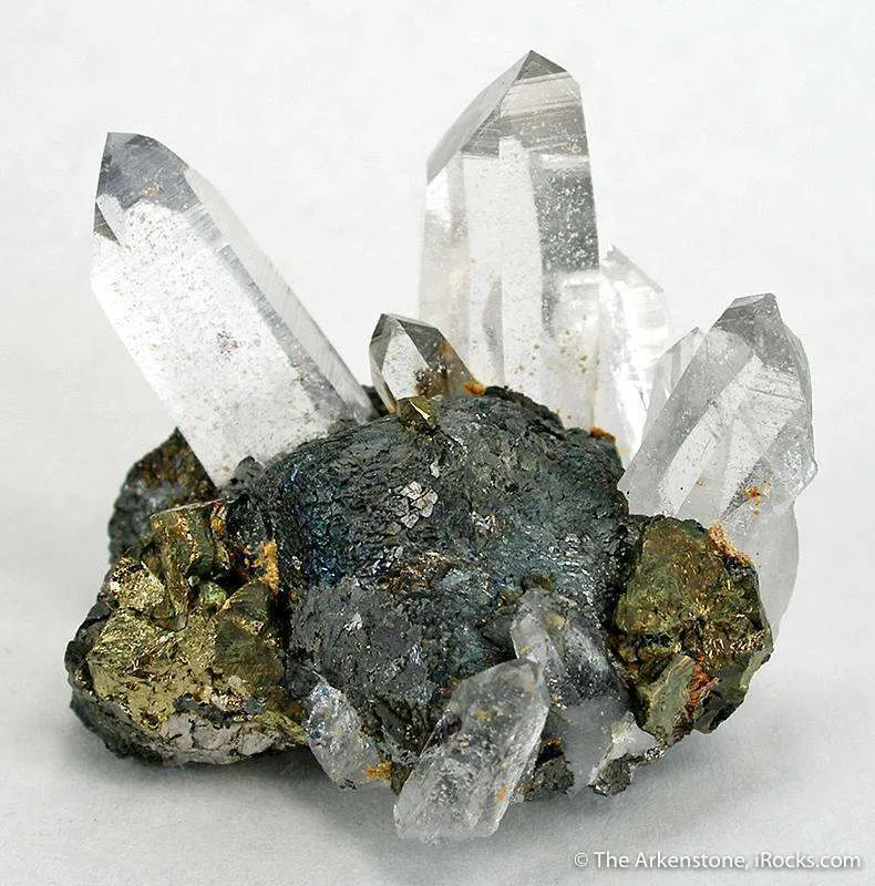 Stannite on Chalcopyrite and Quartz image