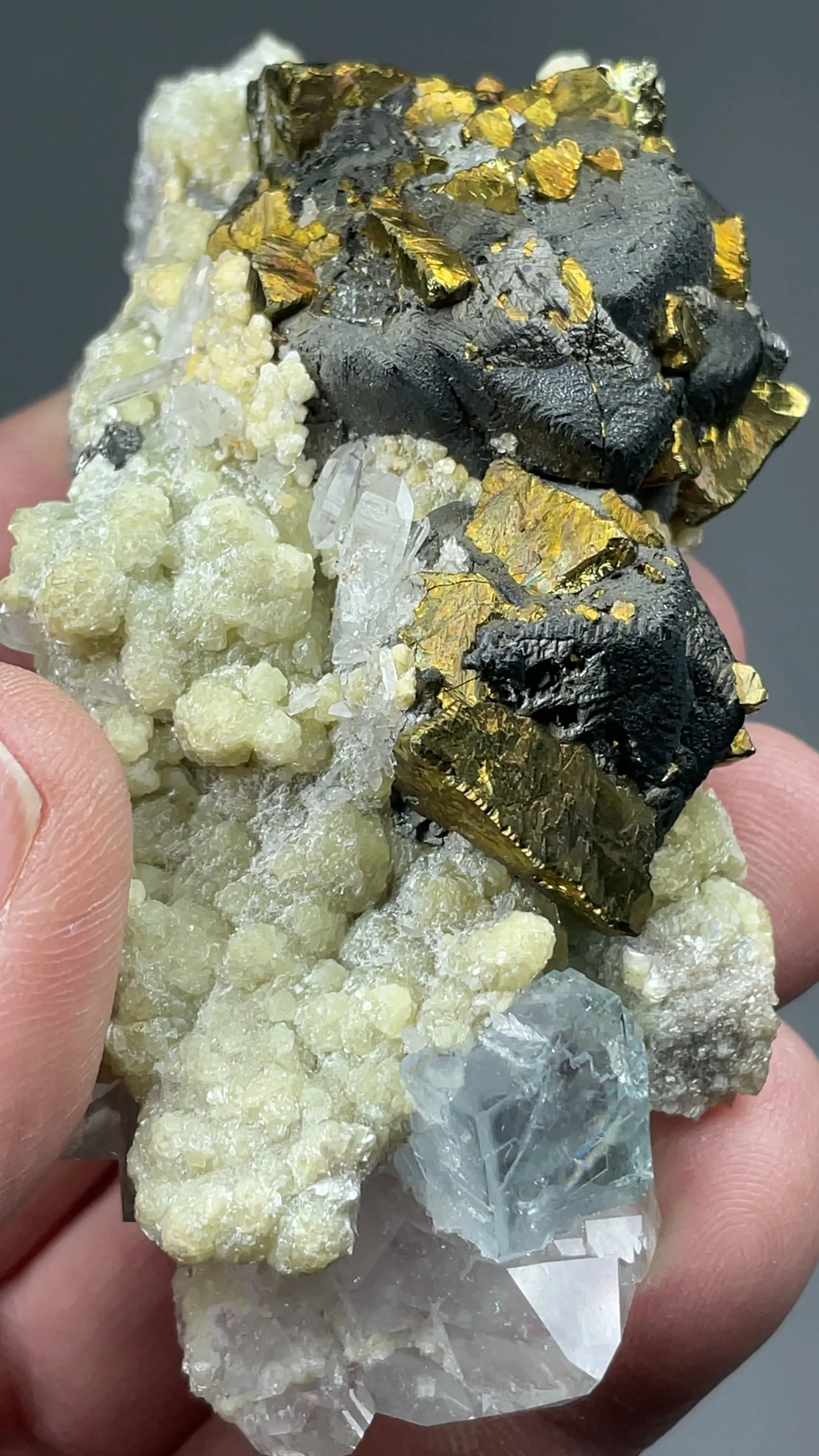 Stannite with Chalcopyrite, Fluorite, Quartz - image 2