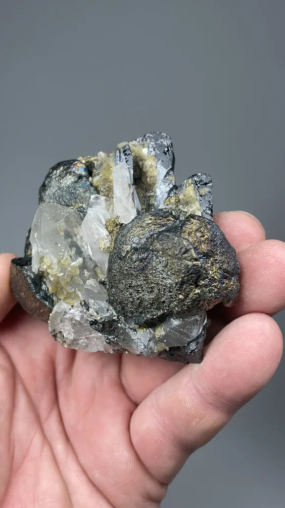 Stannite with Ferberite, Quartz - image 2