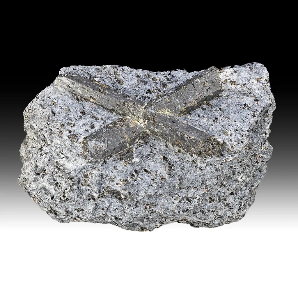 Staurolite image