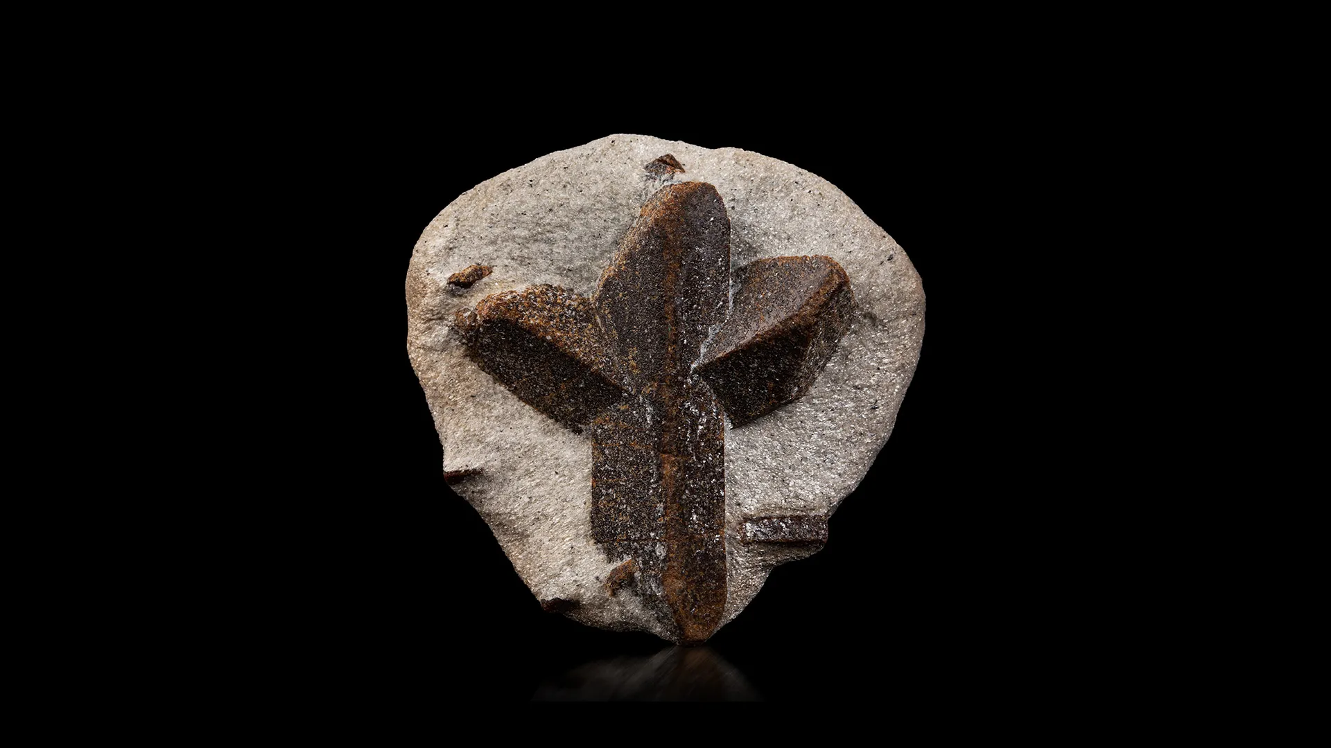 Staurolite - image 1