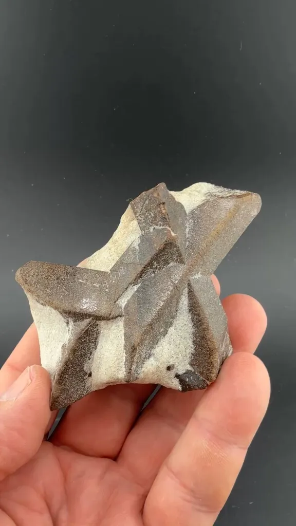 Staurolite image