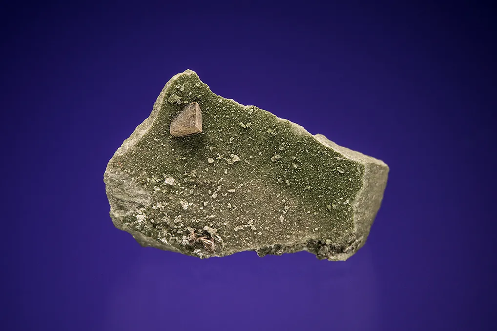 STEACYITE with Lorenzenite image