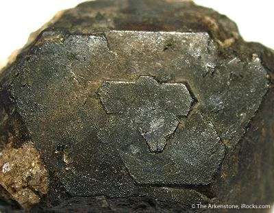 Steenstrupine-(Ce) - image 2
