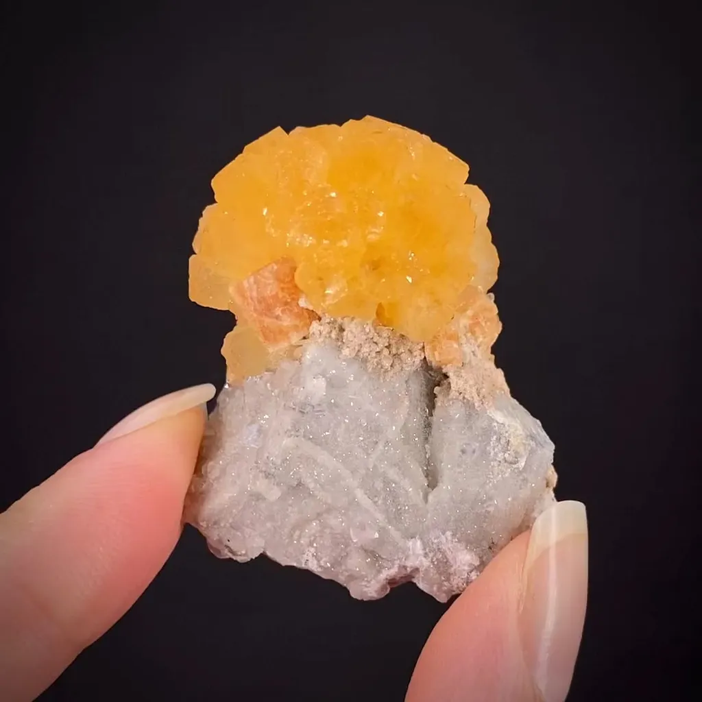 Stellerite and Chabazite image