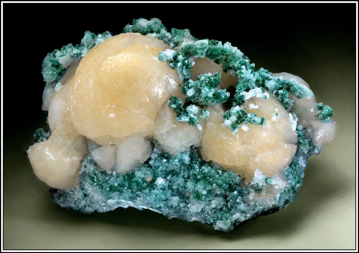 Stellerite, celadonite, Stilbite - image 1