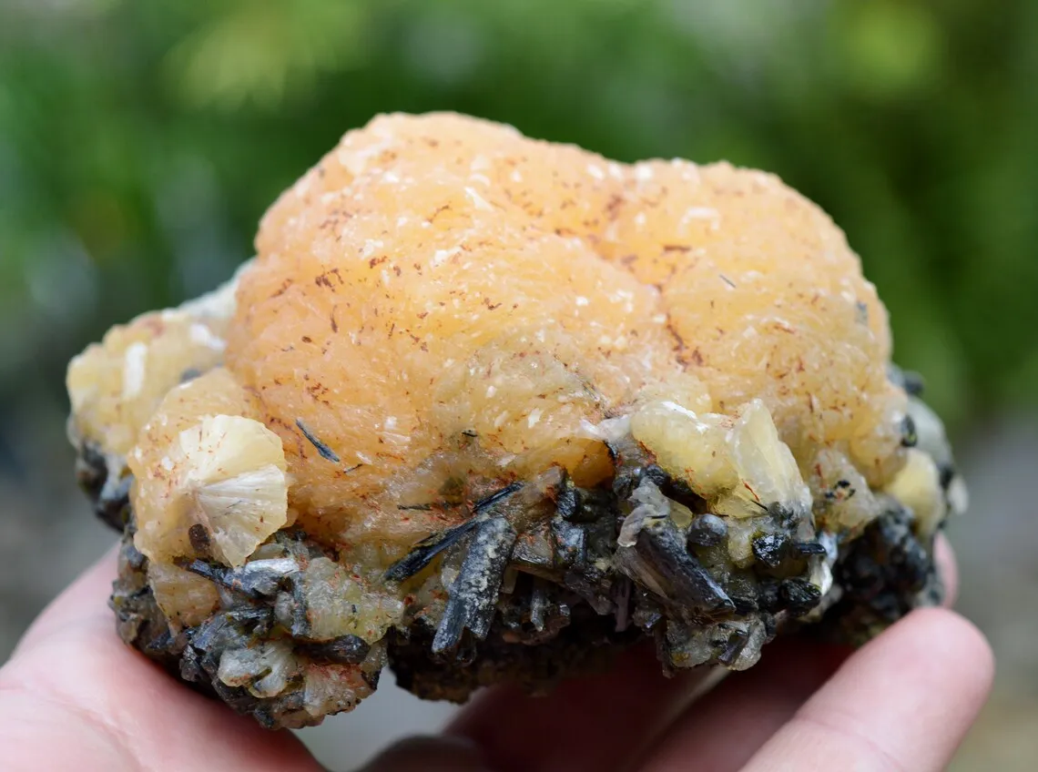 Stellerite & Epidote 520 grams - Bafoulabé Circle, Kayes Region, Mali - image 2