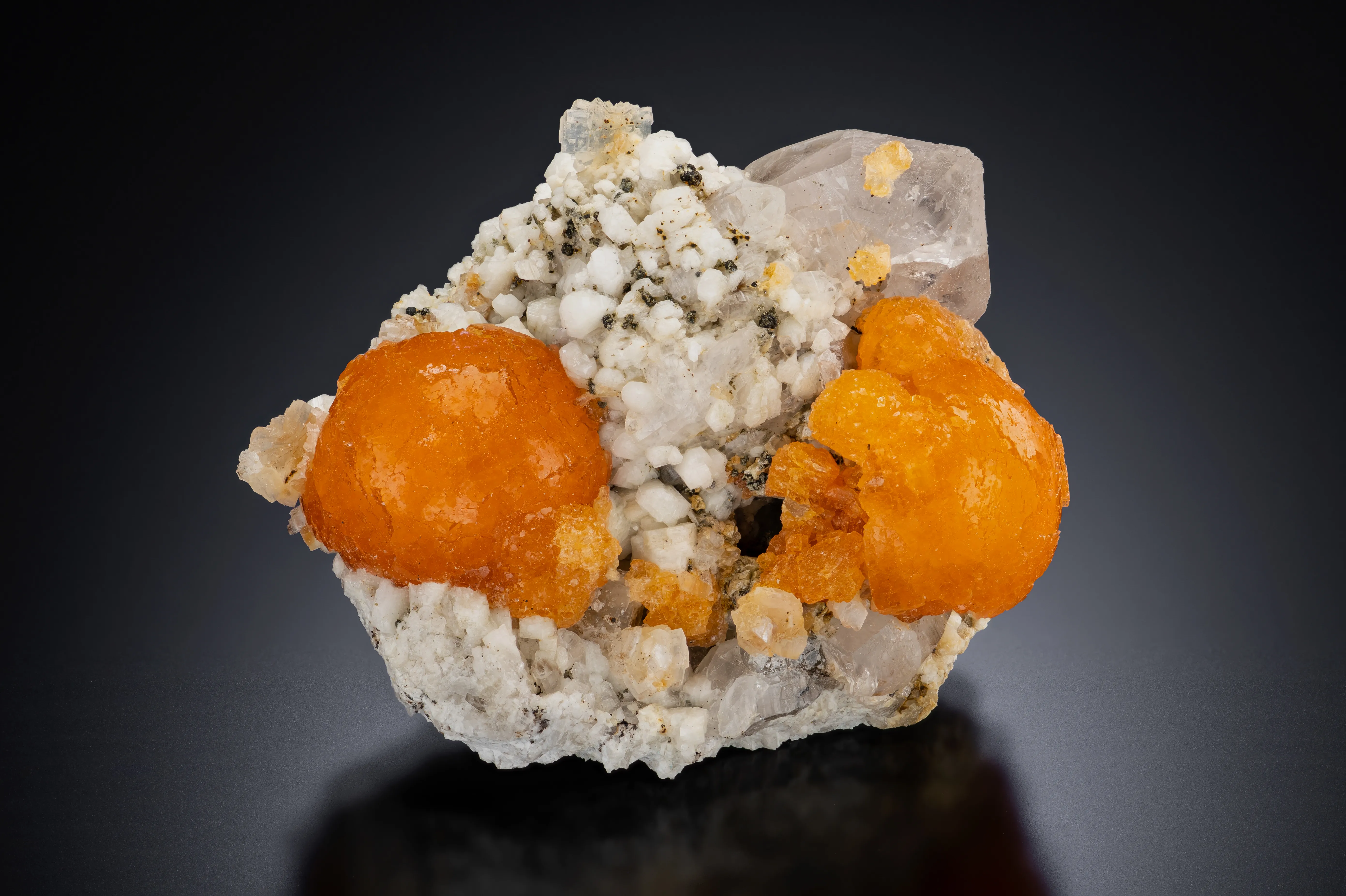 Stellerite on Orthoclase & Quartz - image 1