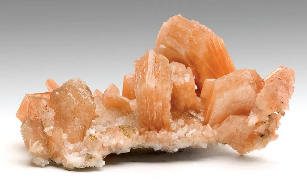 Stellerite, Quartz image