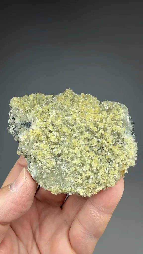 Stellerite with Calcite - image 2