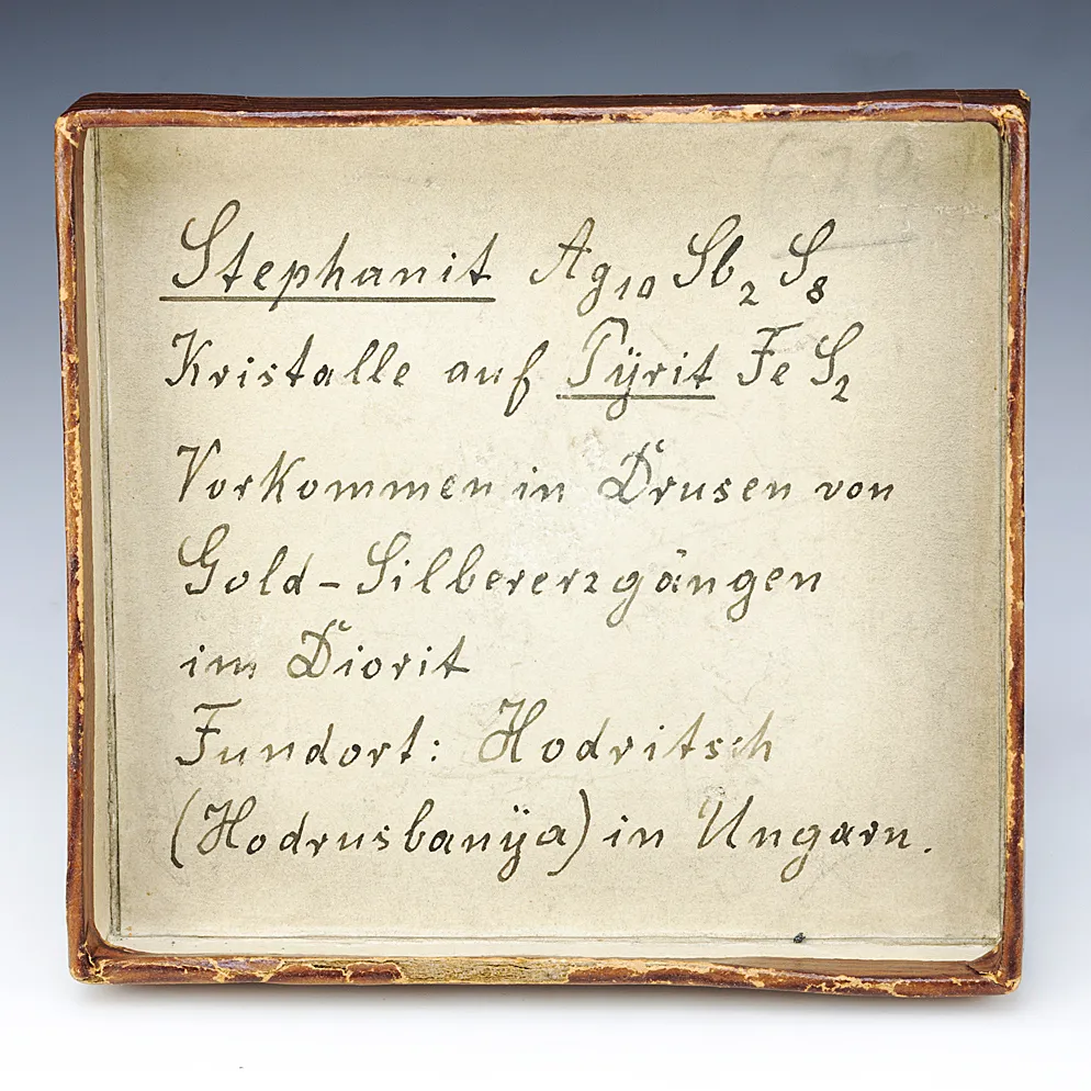 Stephanite - image 3