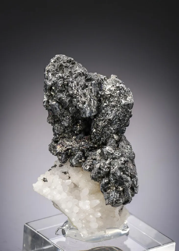 Stephanite on Pyrargyrite on Quartz