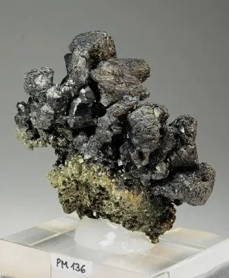 Stephanite on Pyrite - image 4