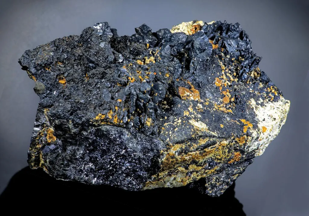 Sternbergite image