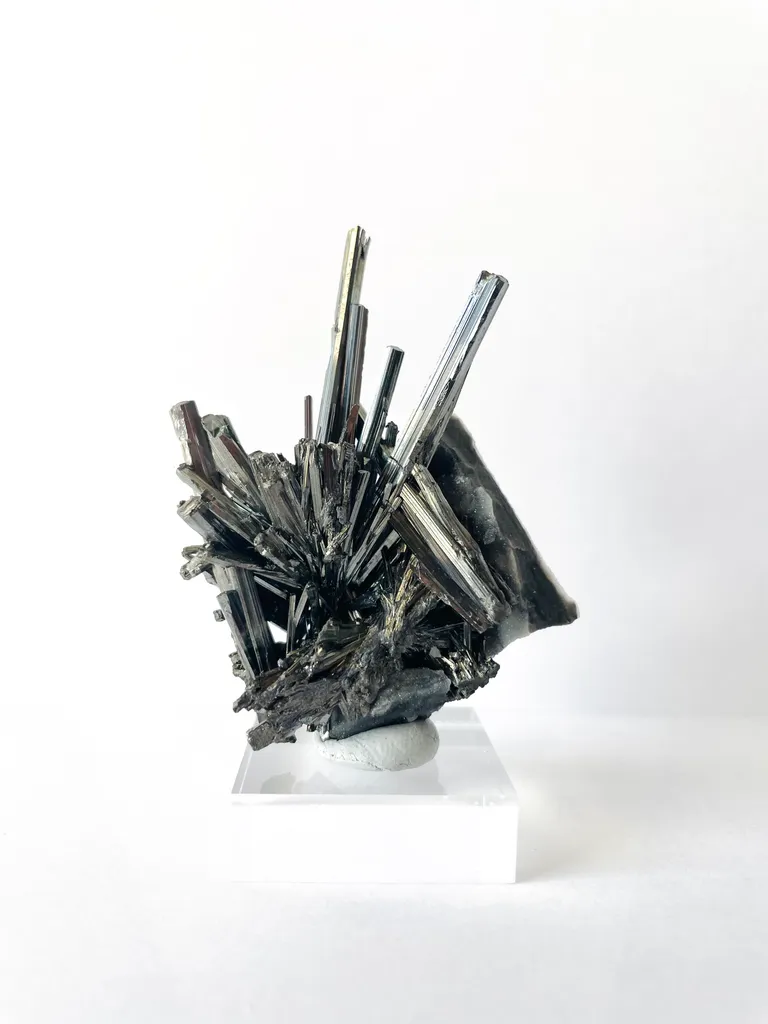 Stibine from China, Jiangxi, Wuning Mine image