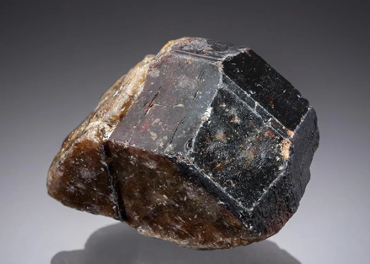 Stibiotantalite - image 1