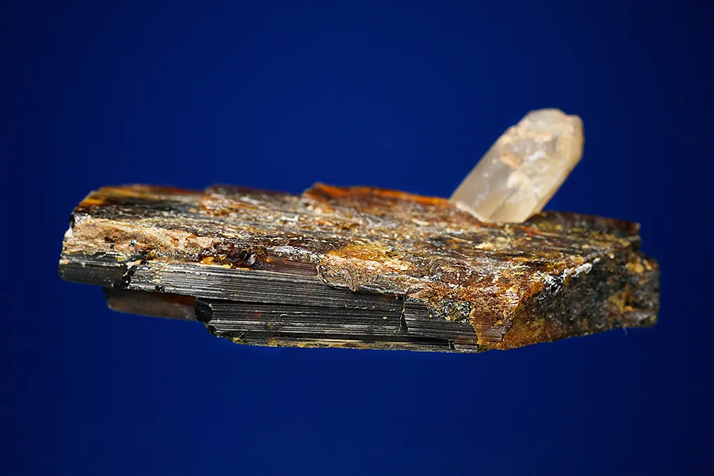 Stibiotantalite with Quartz - image 4