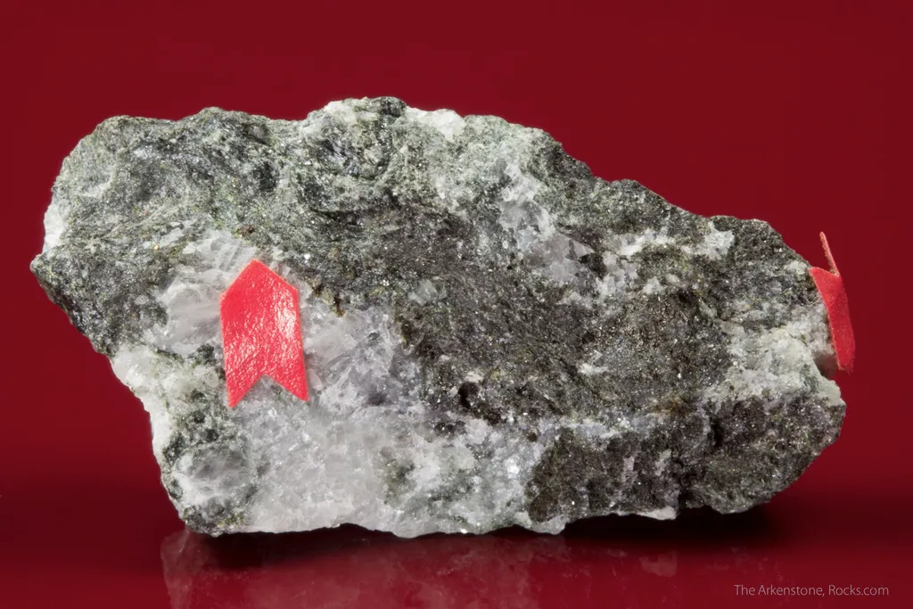 Stibivanite (co-type locality) with Clinochlore on Dolomite image