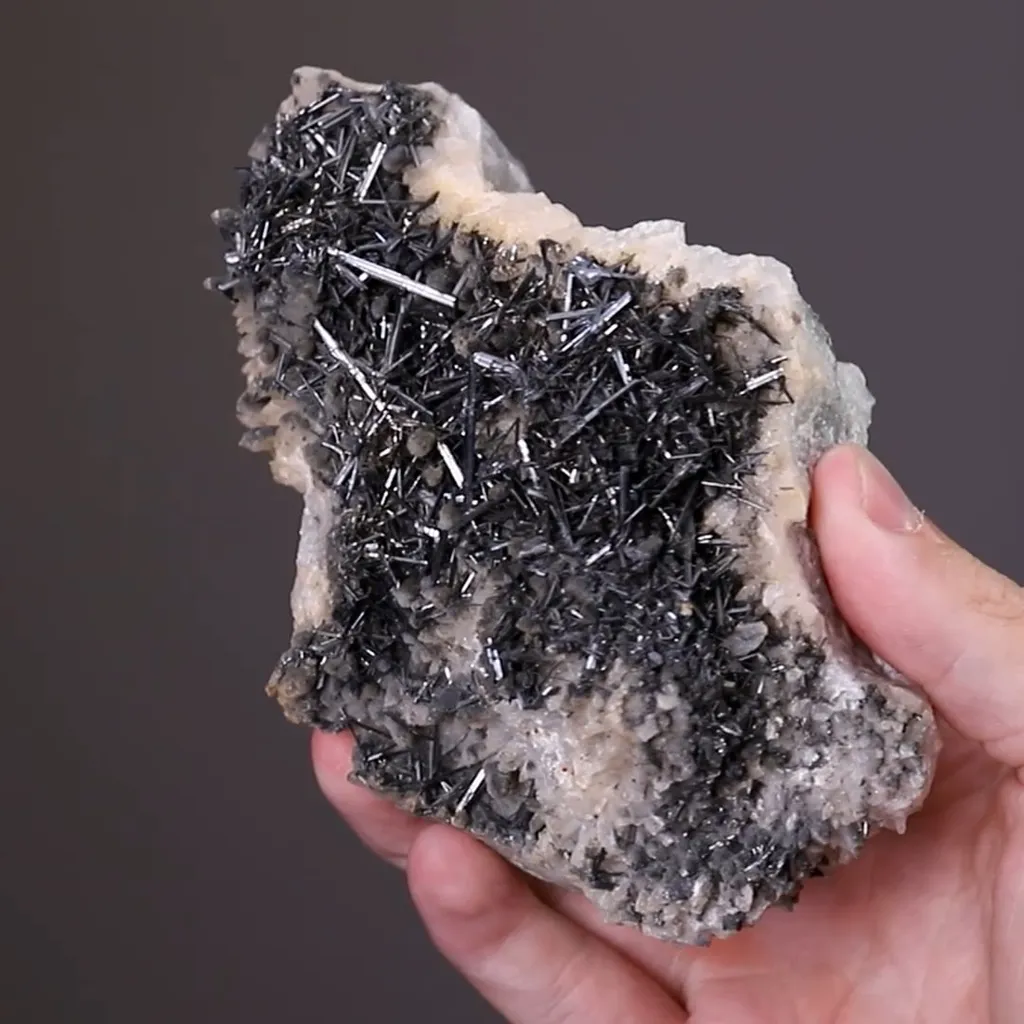 Stibnite - image 2