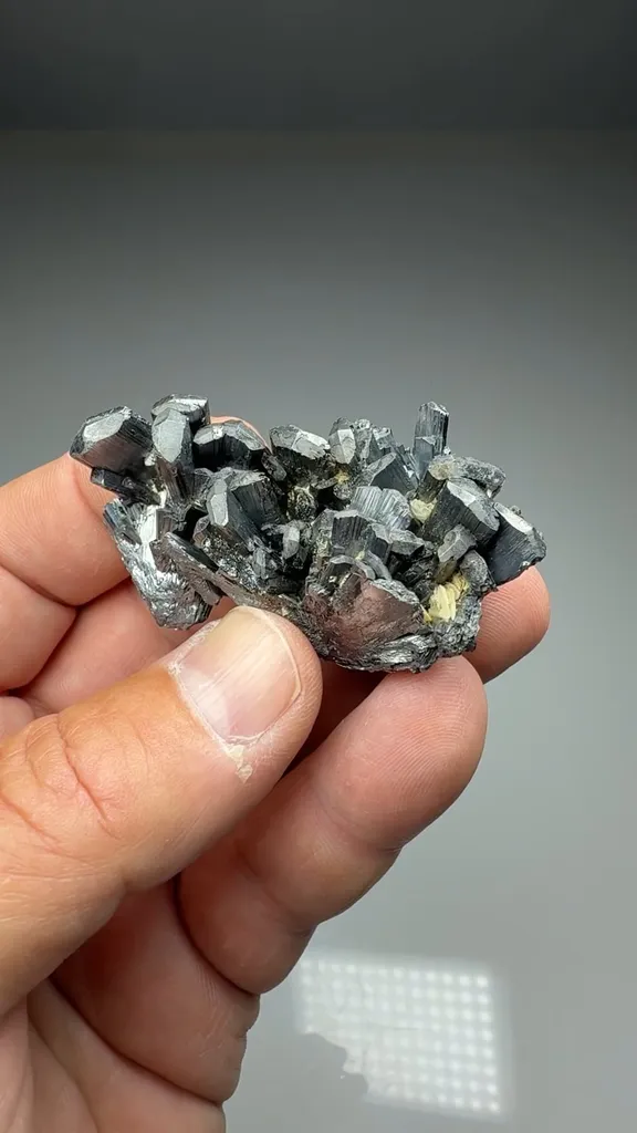 Stibnite - image 2