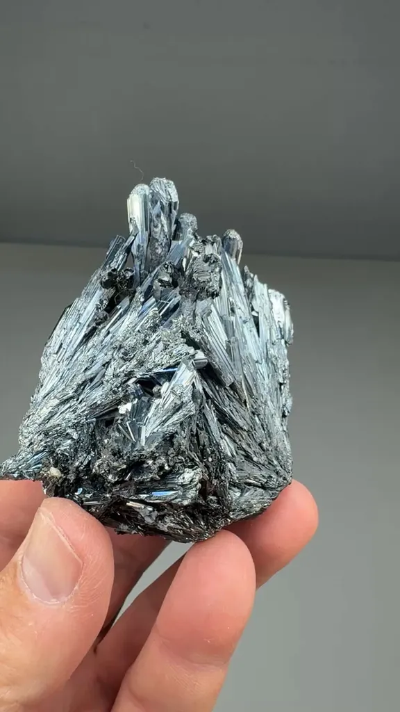 Stibnite - image 2