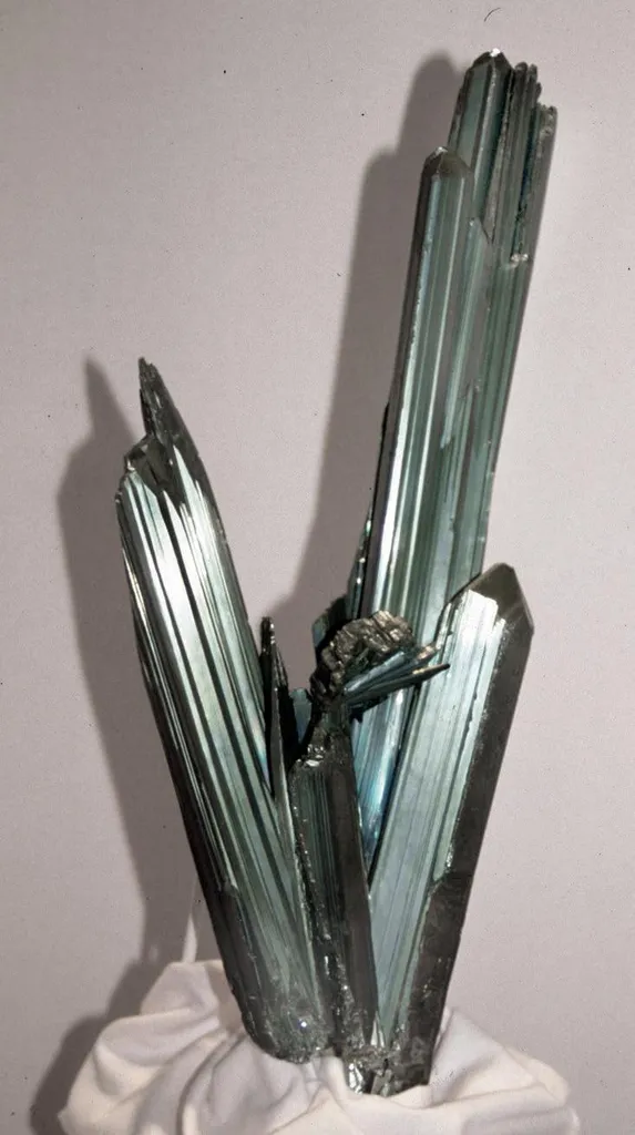 Stibnite image