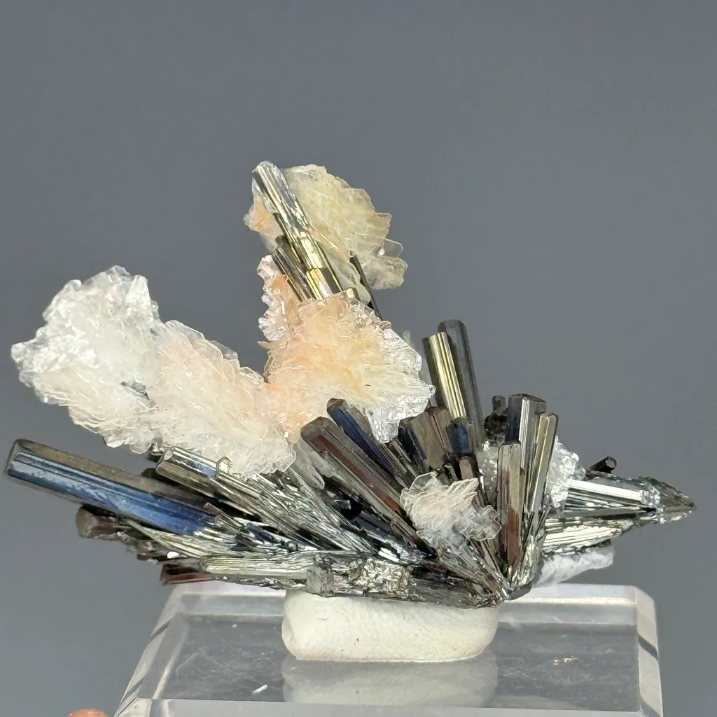 Stibnite image