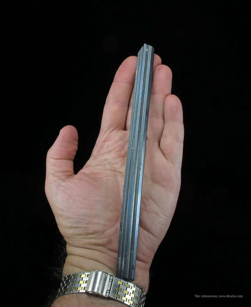 Stibnite - image 4