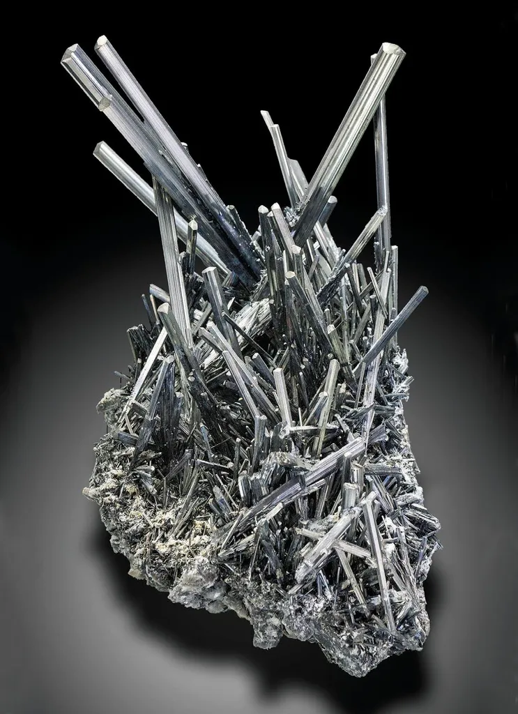 Stibnite image
