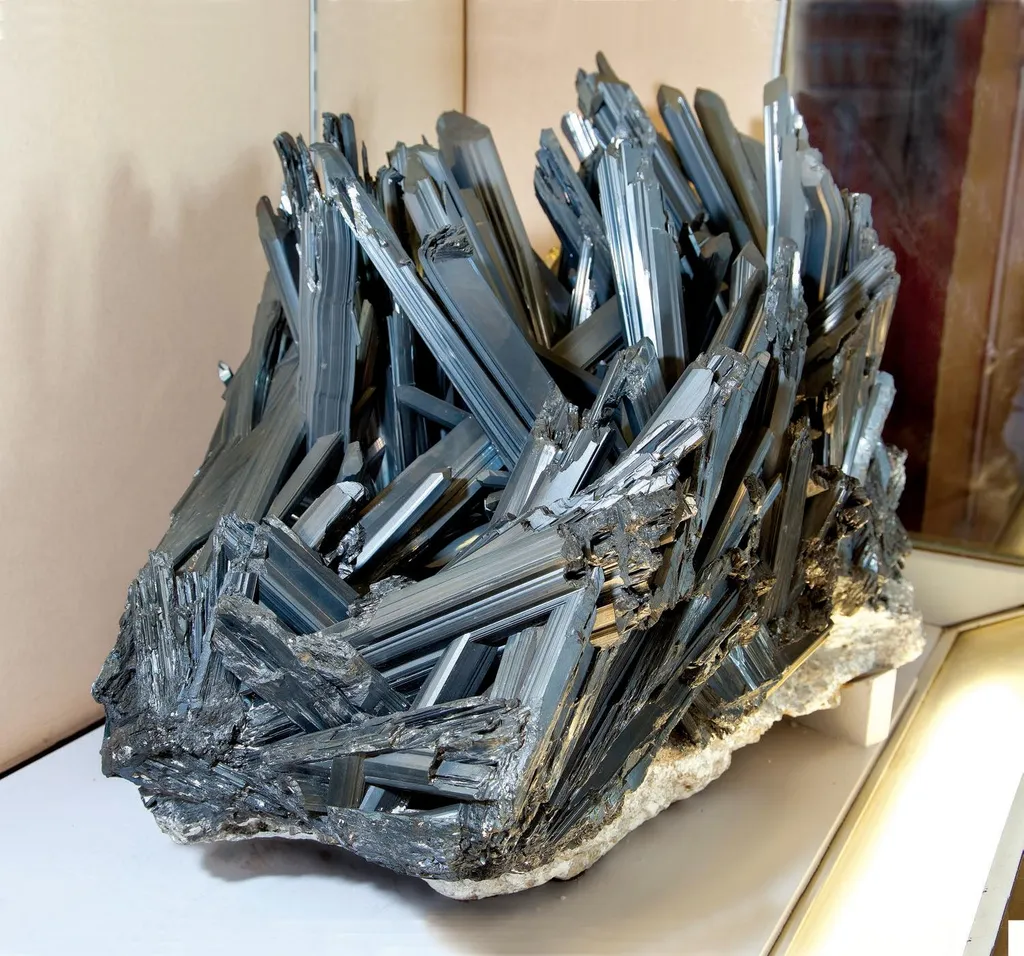 Stibnite image
