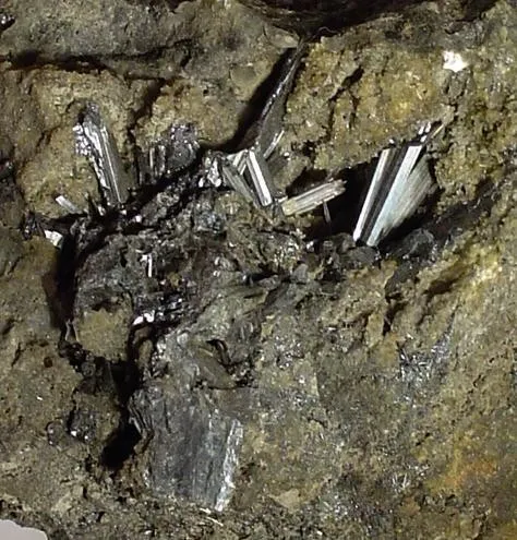 Stibnite - image 2