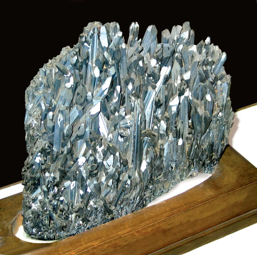 Stibnite image