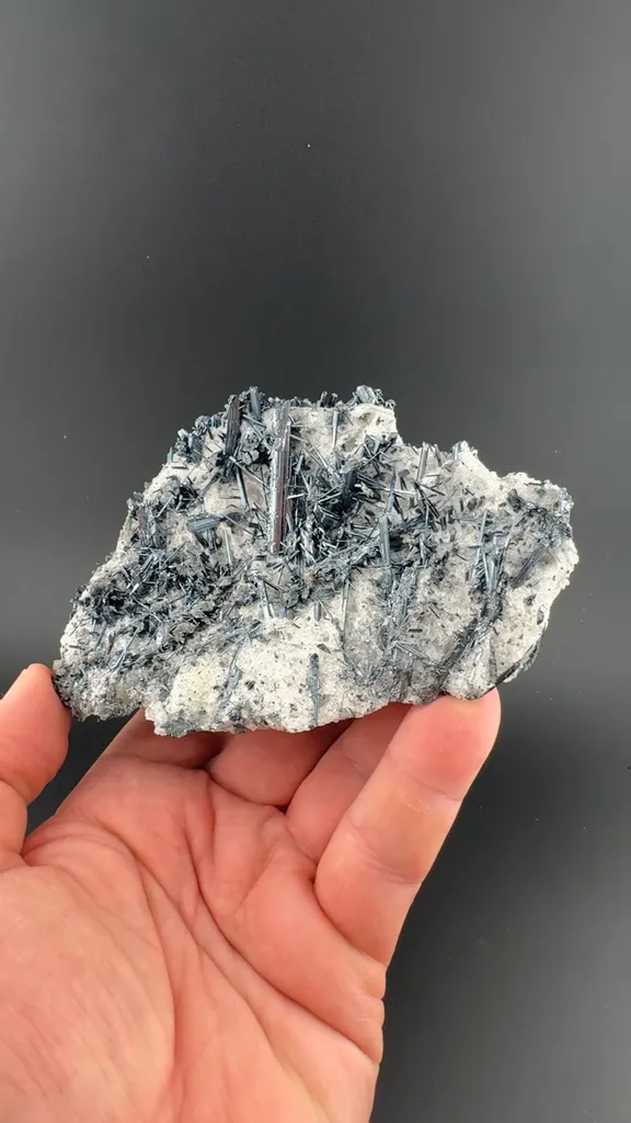 Stibnite image