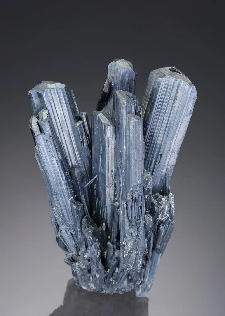 Stibnite image