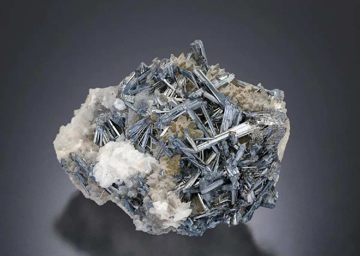 Stibnite - image 1