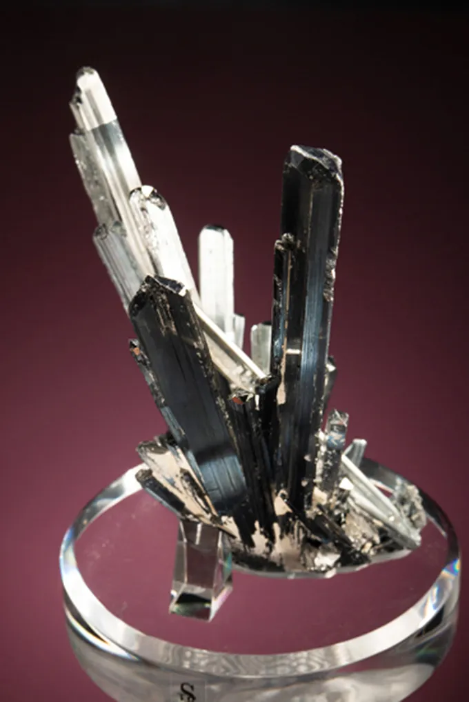 Stibnite - image 4