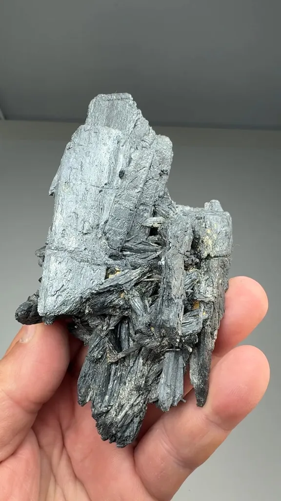 Stibnite - image 2