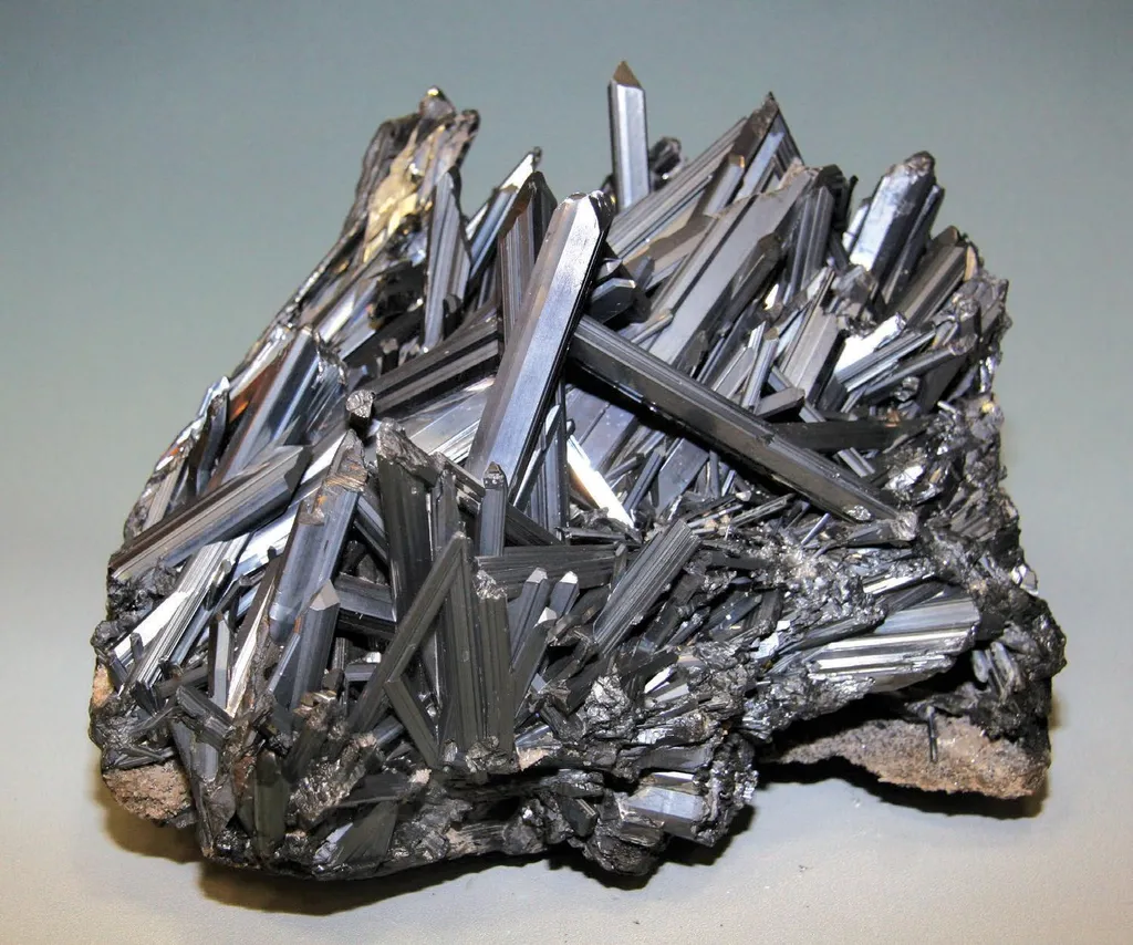 Stibnite image