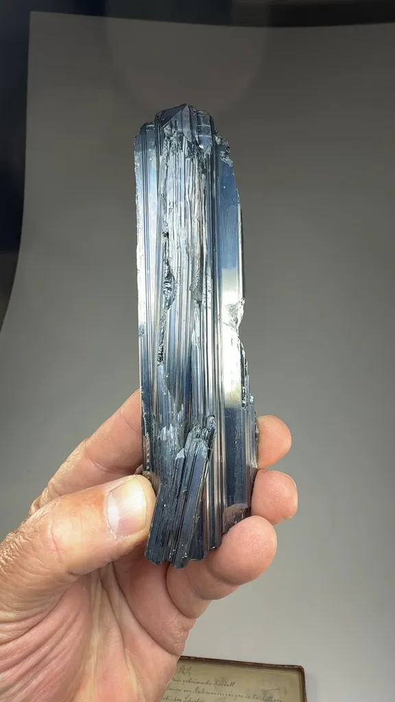 Stibnite - image 2