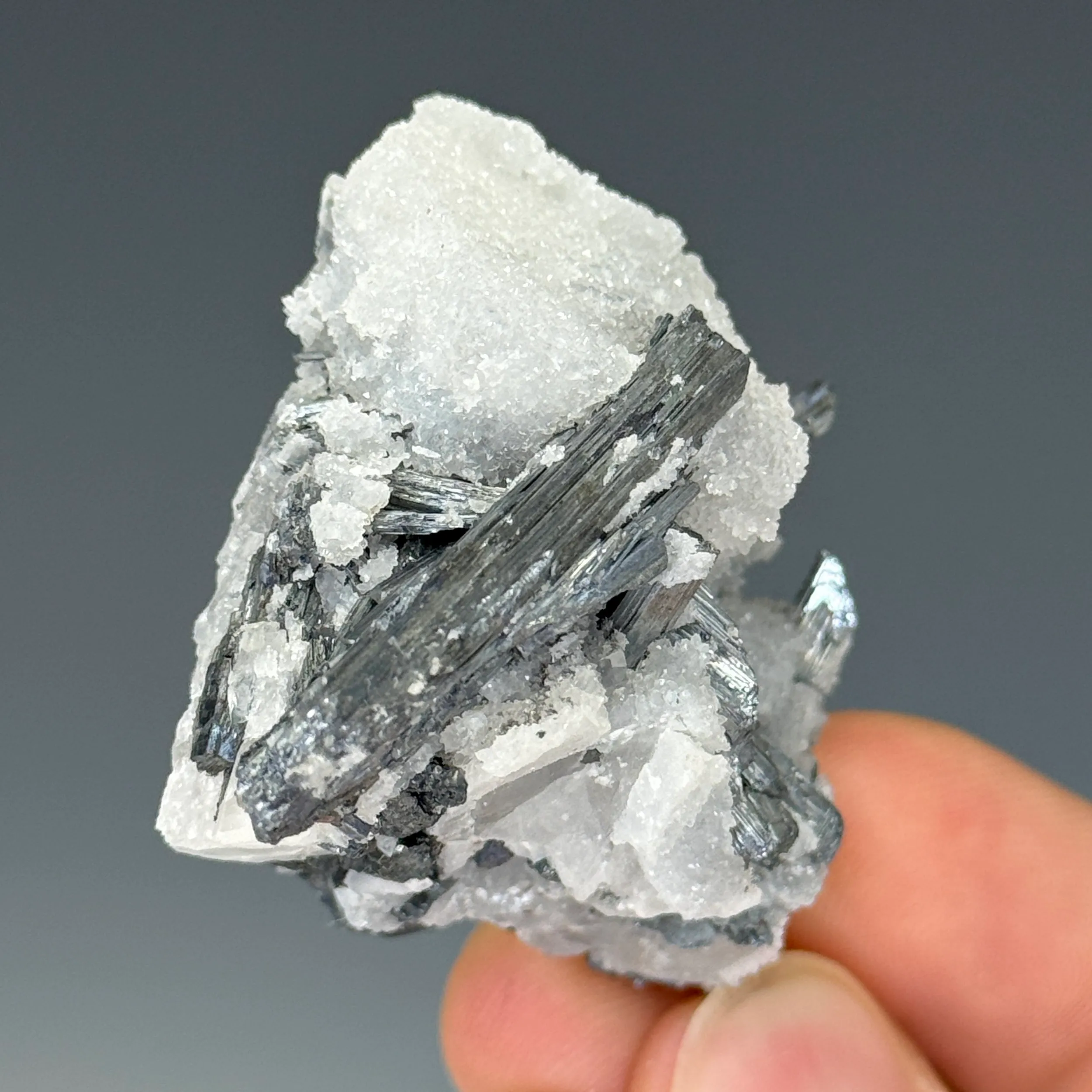 Stibnite - image 3