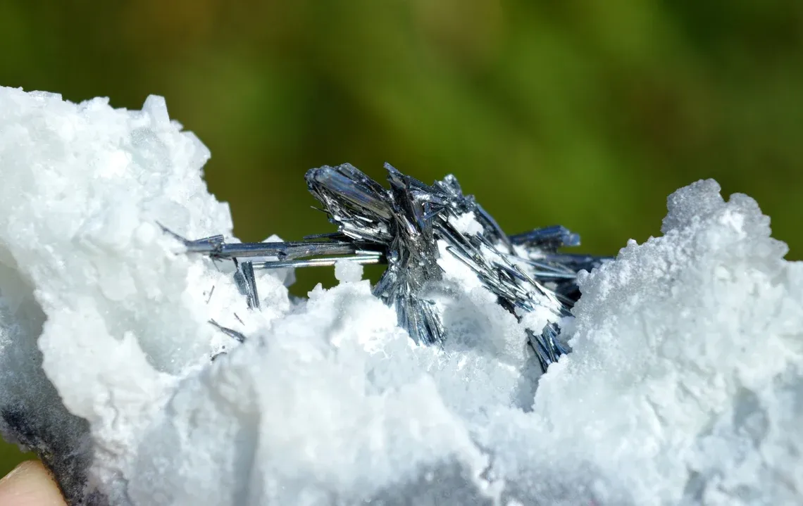 Stibnite & Calcite - 288 grams - Xikuangshan Sb deposit, Lengshuijiang Co., Loudi, Hunan, China - image 5