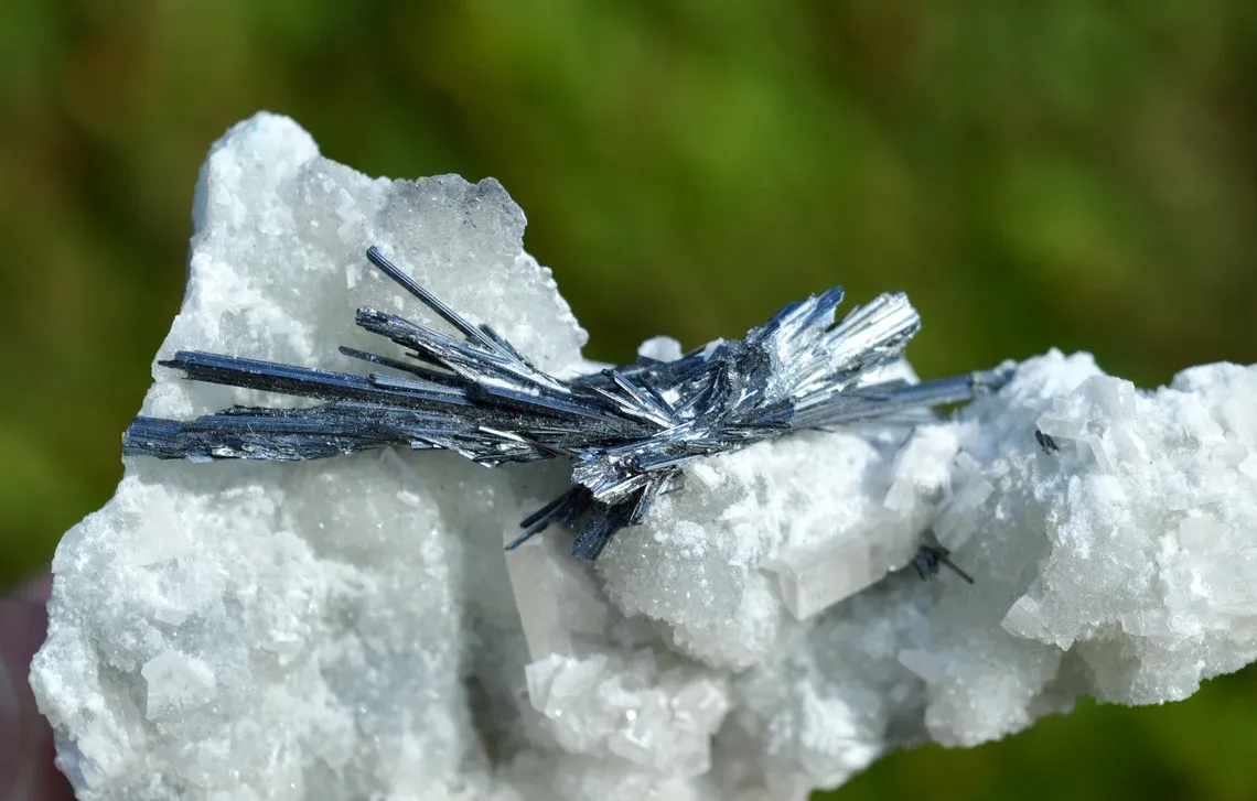 Stibnite & Calcite - 288 grams - Xikuangshan Sb deposit, Lengshuijiang Co., Loudi, Hunan, China - image 4