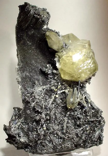 Stibnite, Calcite image