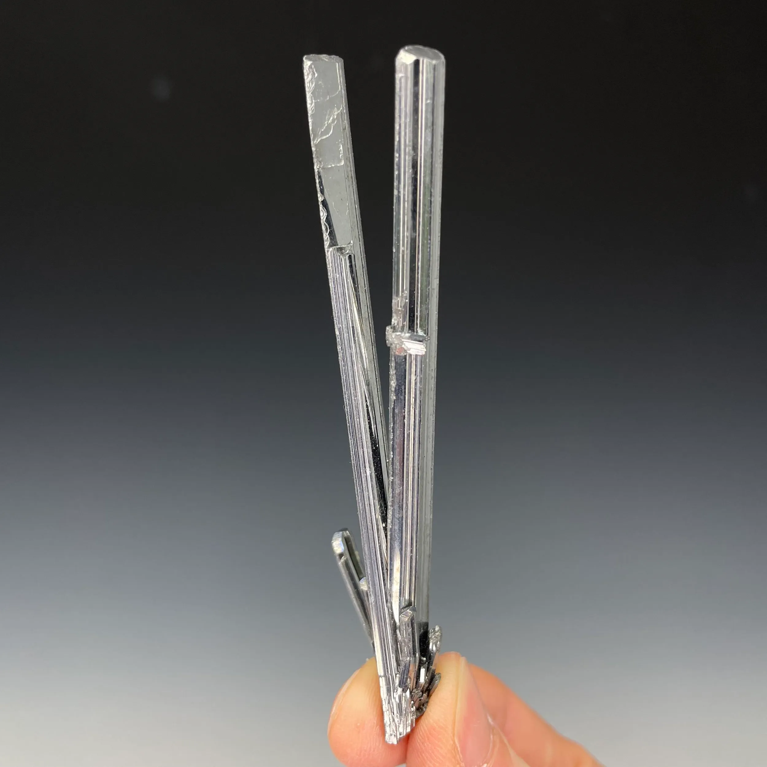 Stibnite - image 3