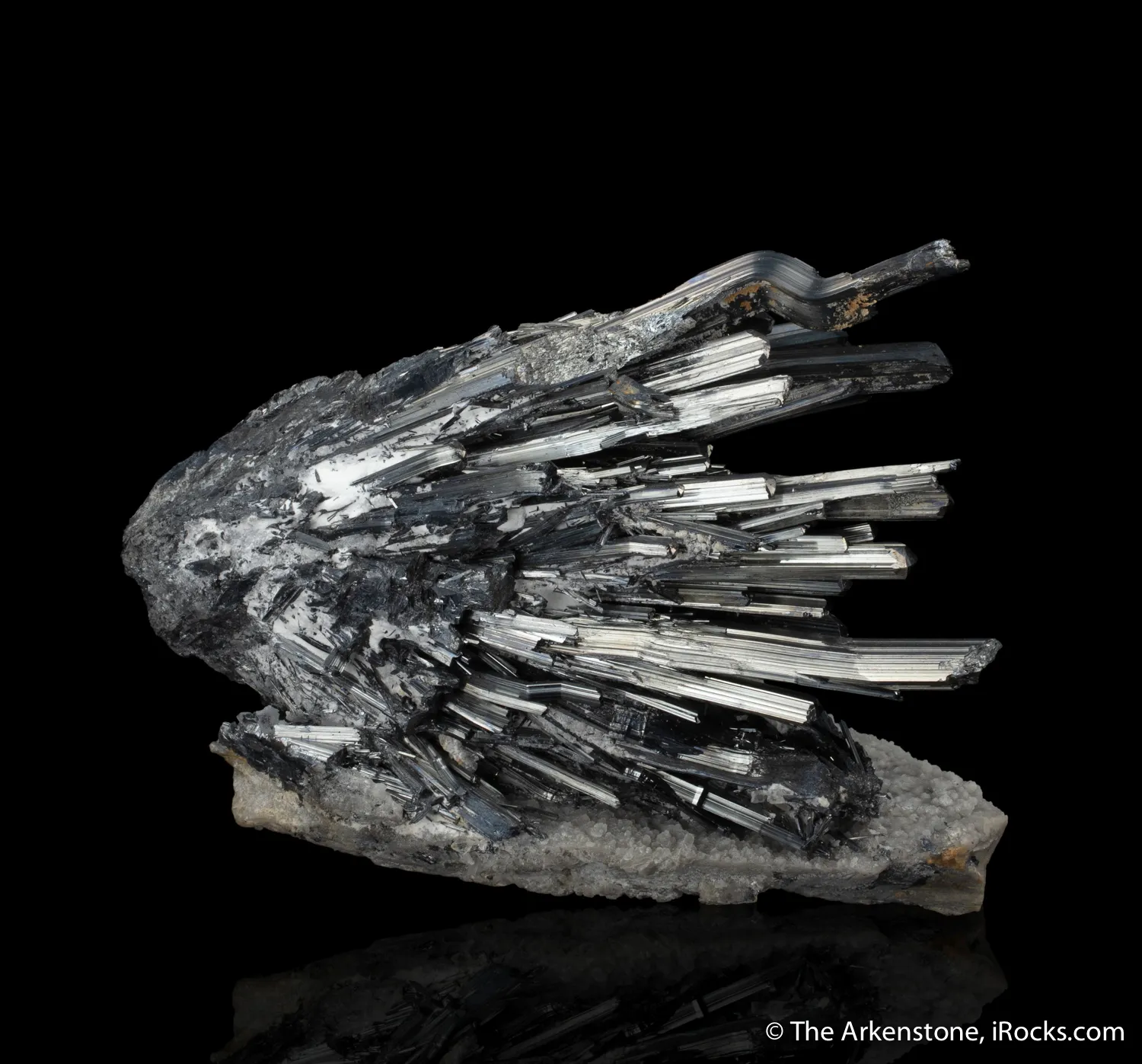 Stibnite on matrix - image 4